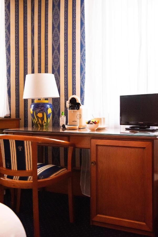 Hotel Jolly Roger Dunkirk Kültér fotó